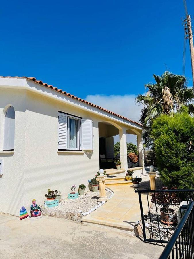Coral Bay Villa Fortune Bagian luar foto